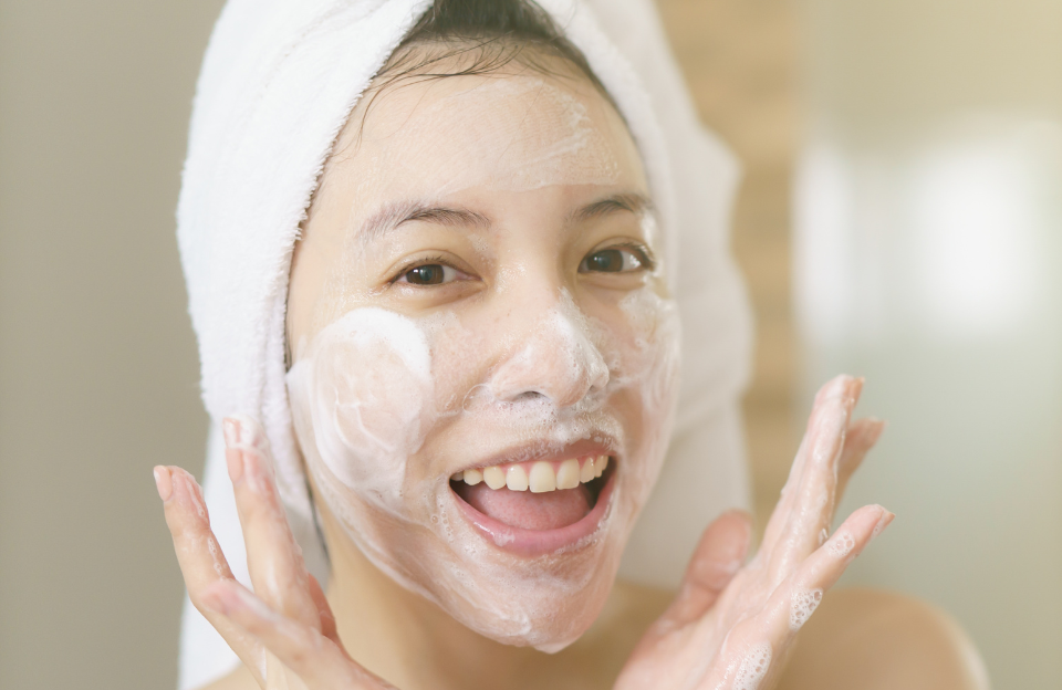 top 10 sữa rửa mặt cho da mụn tốt nhất hiện nay (1)